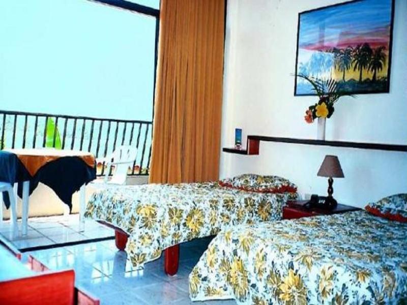 Hotel Golden Paradise Playa El Agua Buitenkant foto